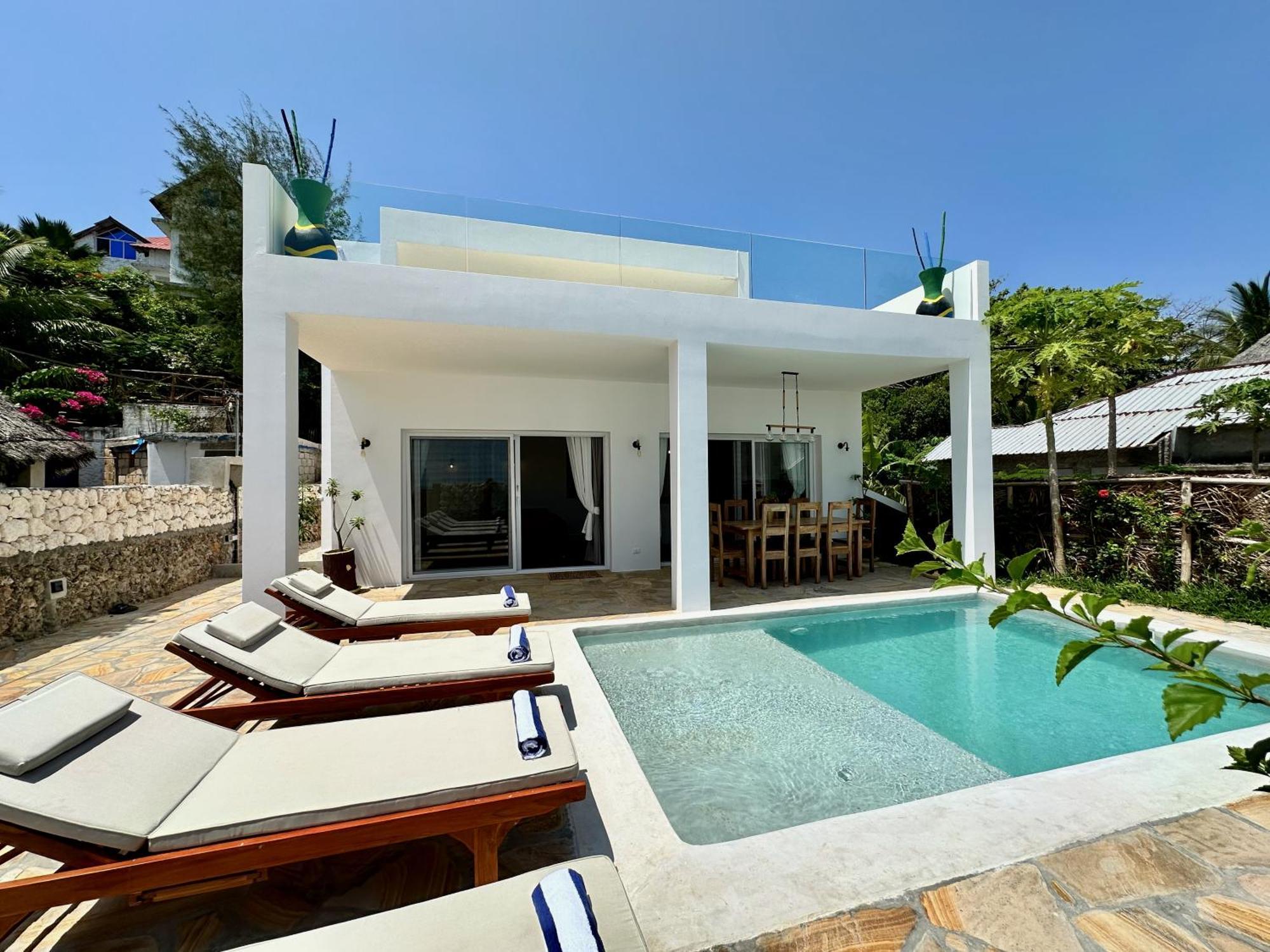 Beachfront Alma With Private Pool Zanzibarhouses Kiwengwa (Zanzibar)